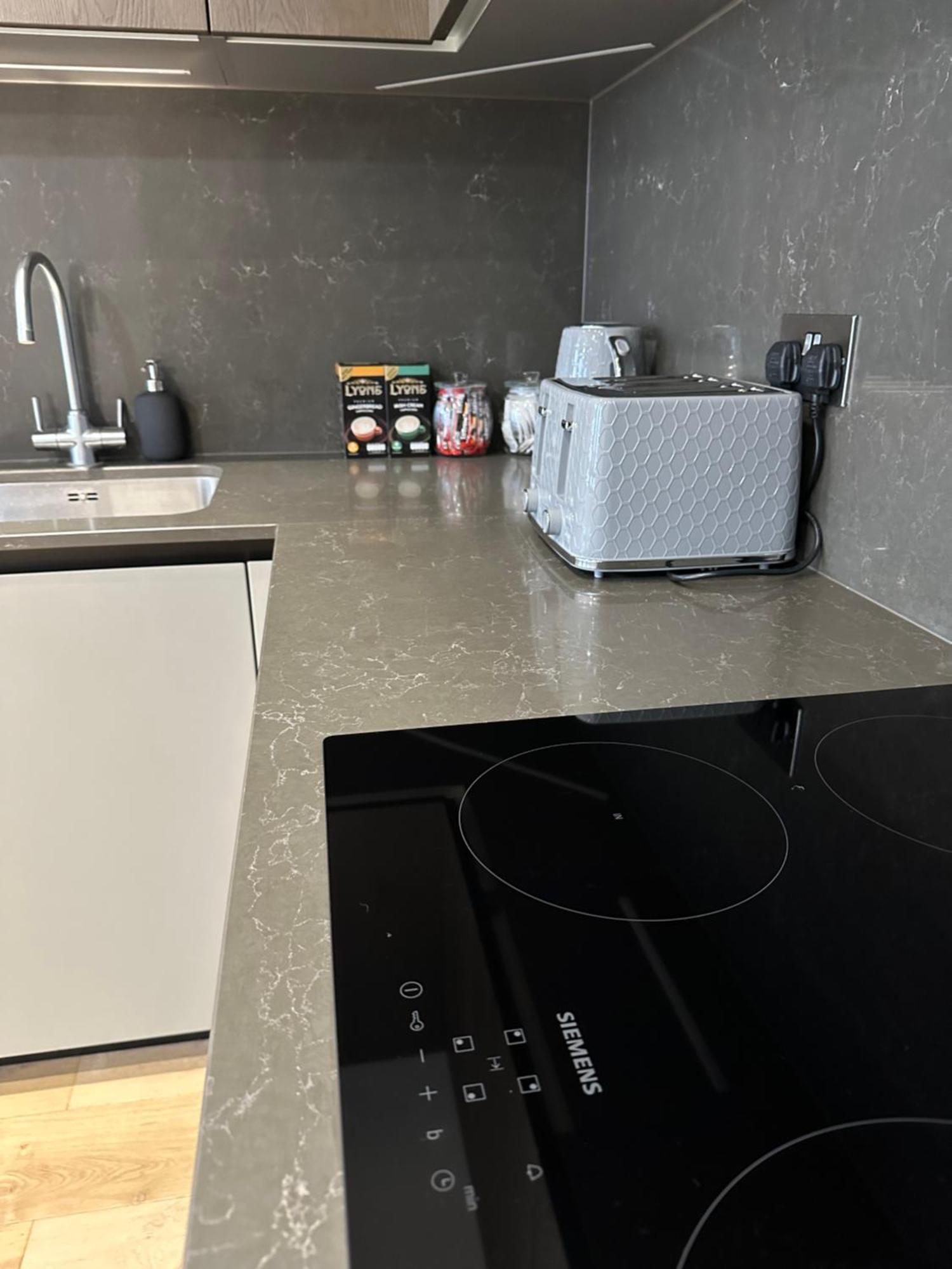 Richardson Deluxe Apartments Лондон Экстерьер фото