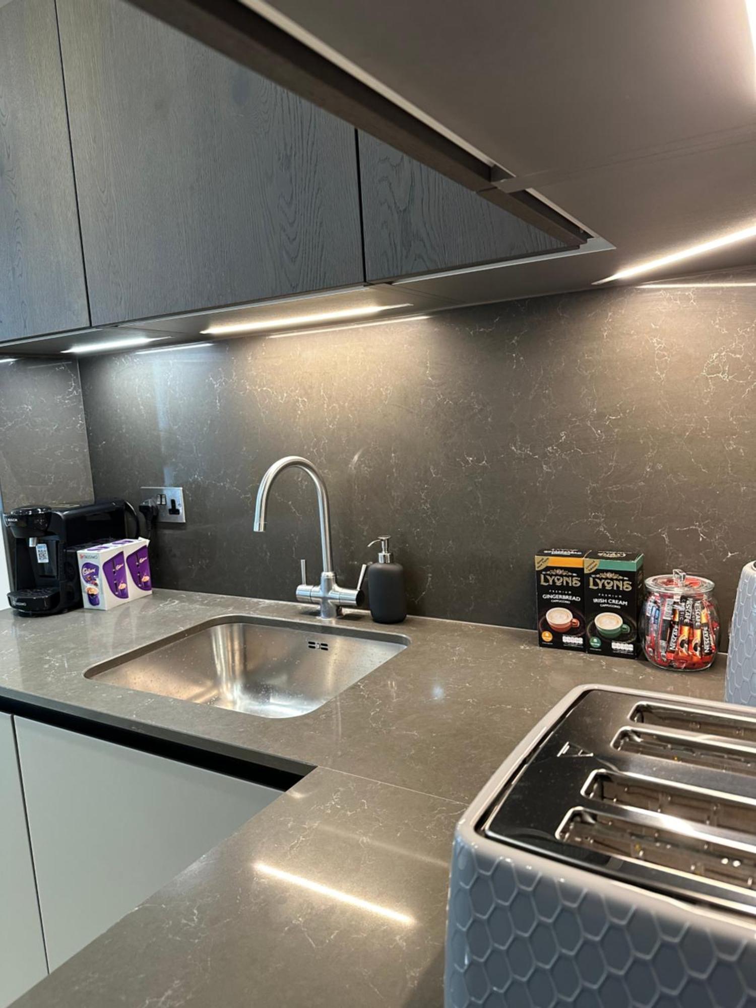 Richardson Deluxe Apartments Лондон Экстерьер фото